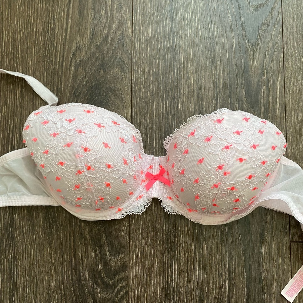 Victoria’s Secret lined Demi bra